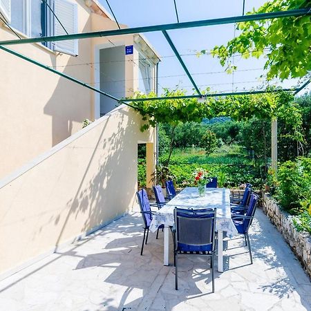Apartment & Rooms Mazdin Banići Екстериор снимка