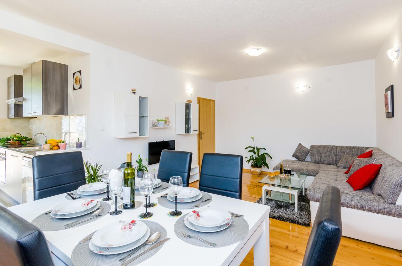 Apartment & Rooms Mazdin Banići Екстериор снимка