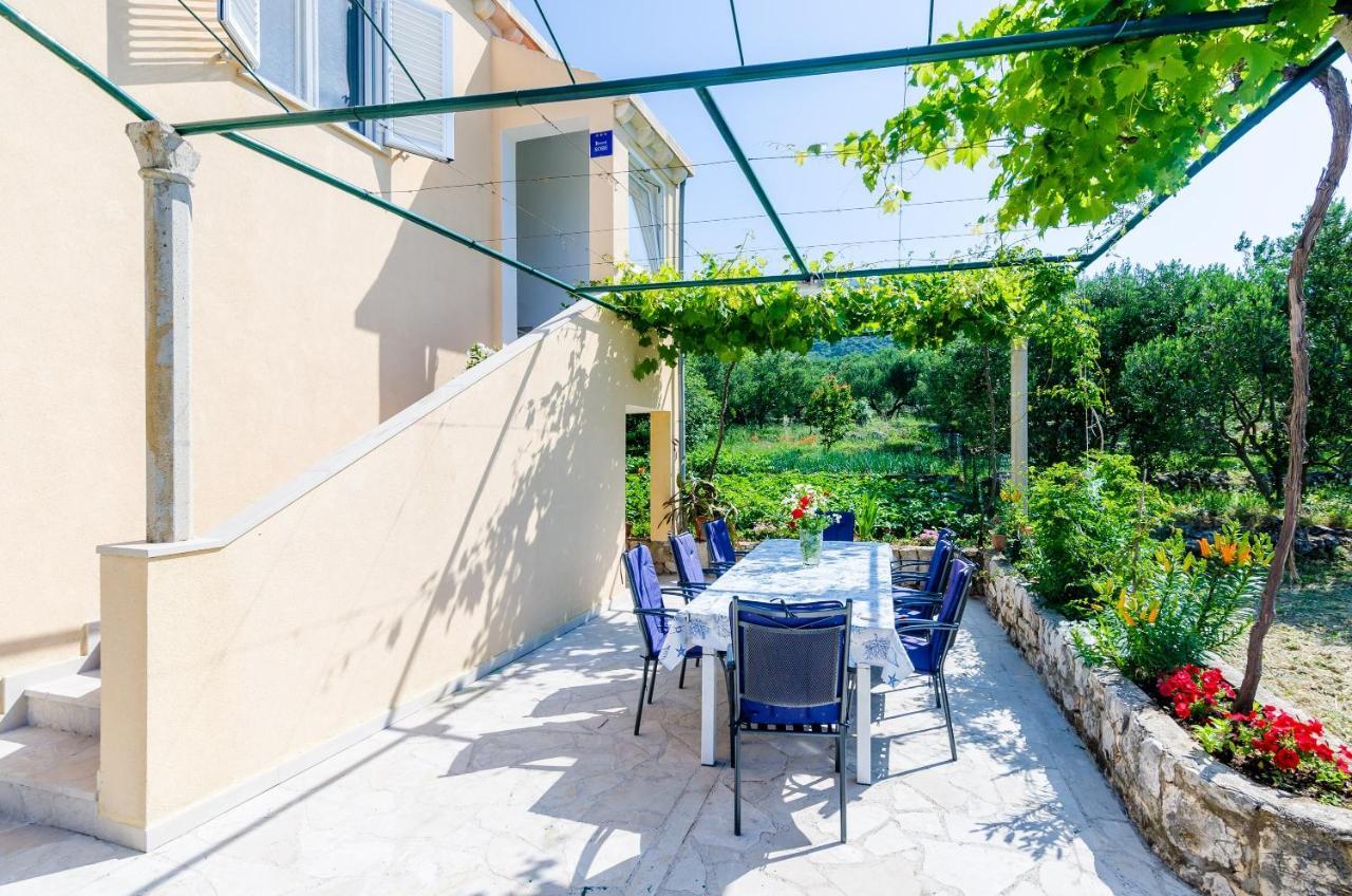 Apartment & Rooms Mazdin Banići Екстериор снимка